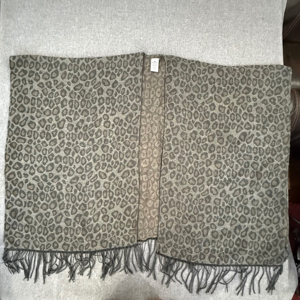 Woolrich Leopard Print Poncho Grey Brown Black Wrap Fringe Shawl Animal Print